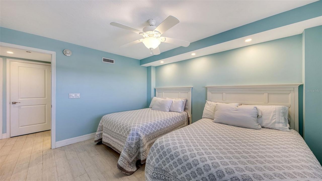 5770 Midnight Pass Road, Unit 404, Sarasota, FL 34242 Photo