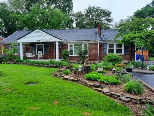 720 Peveler Drive, Russellville, KY 42276