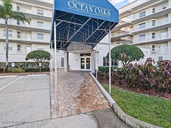 8700 Ridgewood Avenue , Unit Ph2a, Cape Canaveral, FL 32920