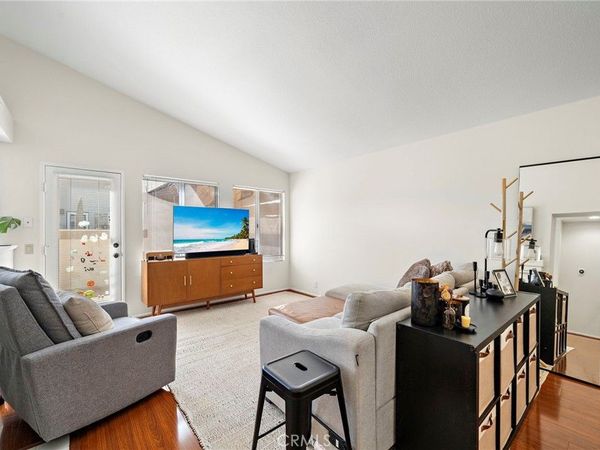 26469 Portola, Mission Viejo, CA 92692