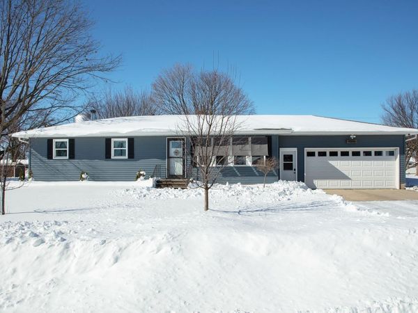 1006 SE 1st Street, Tripoli, IA 50676