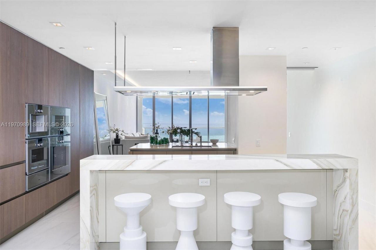 18501 Collins Ave , Unit 2003, Sunny Isles Beach, FL 33160 Photo