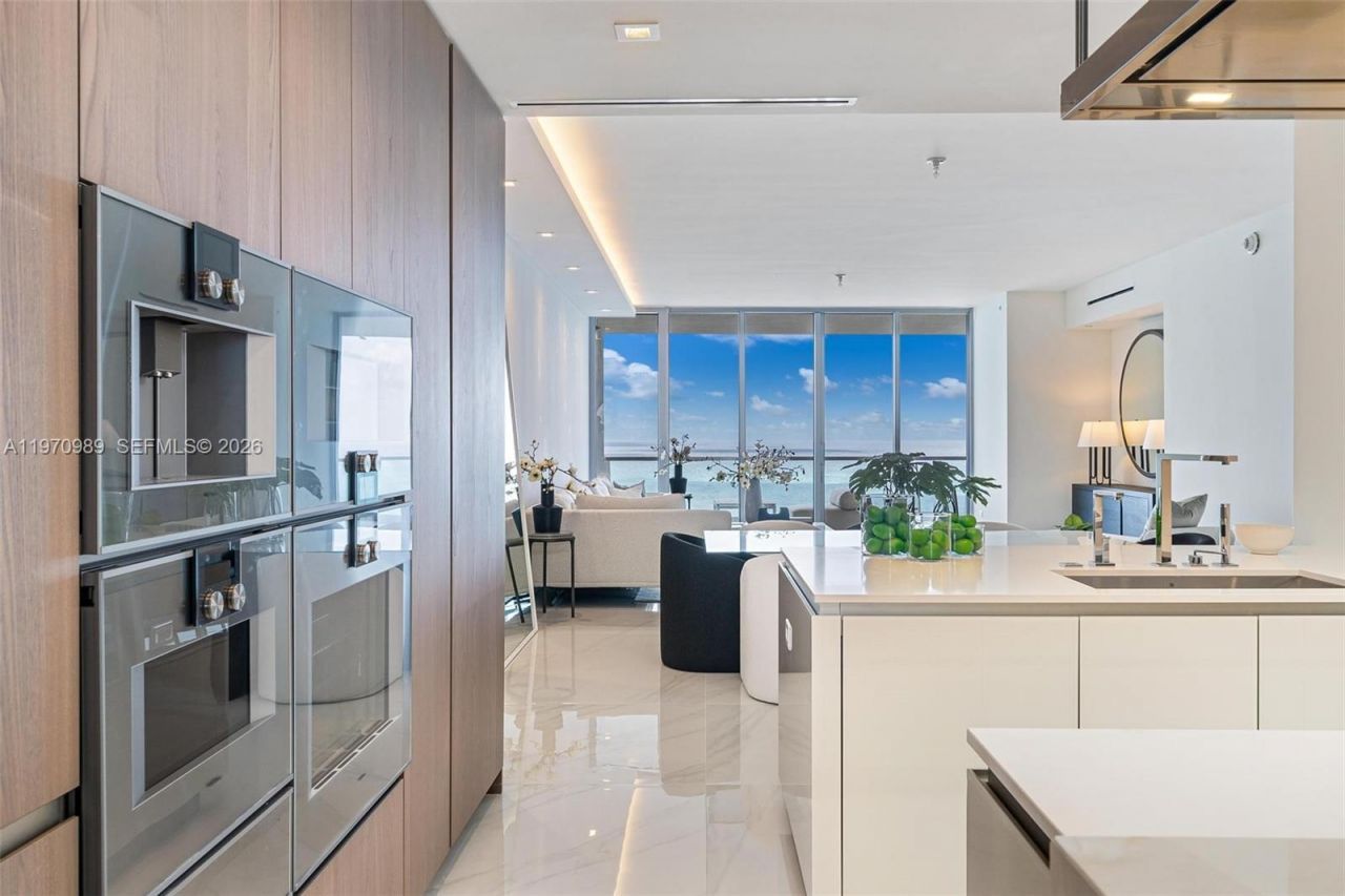 18501 Collins Ave , Unit 2003, Sunny Isles Beach, FL 33160 Photo