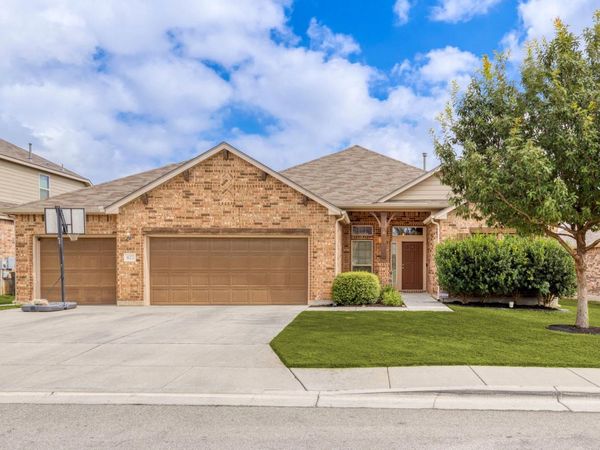 427 Wood Duck DR, New Braunfels, TX 78130