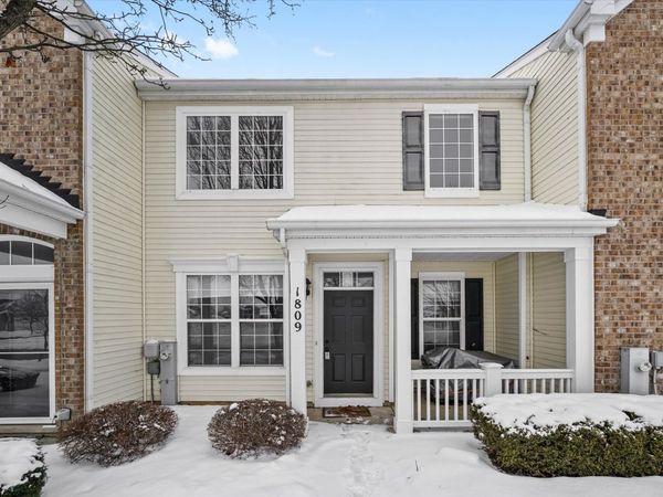 1809 Havens Drive, Woodstock, IL 60098