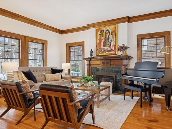 1912 Irving Avenue S, Minneapolis, MN 55403