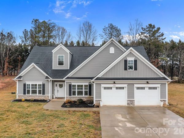 124 Falls Leaf Drive, Troutman, NC 28166