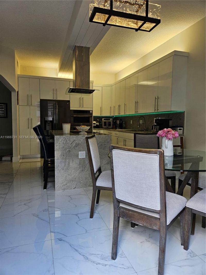 8330 NW 143rd Ter , Miami Lakes, FL 33016 Photo