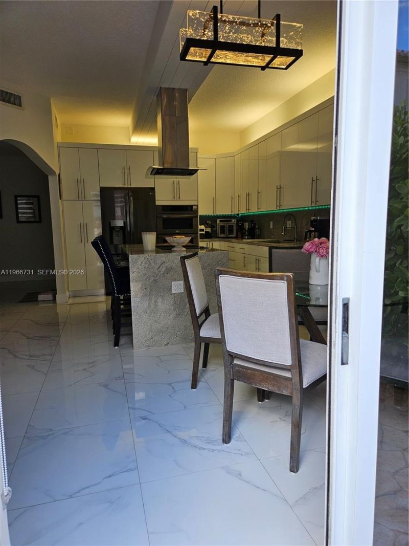 8330 NW 143rd Ter , Miami Lakes, FL 33016 Photo