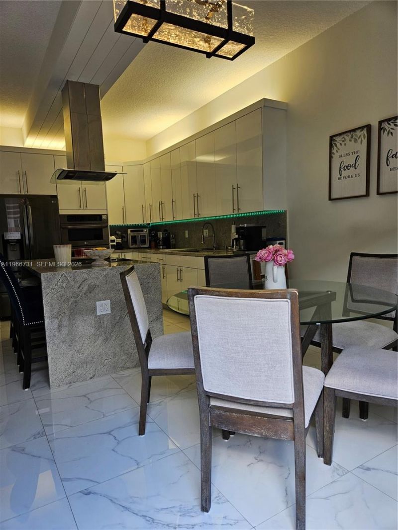 8330 NW 143rd Ter , Miami Lakes, FL 33016 Photo