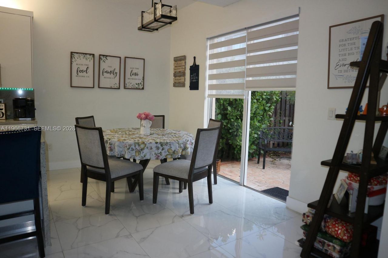 8330 NW 143rd Ter , Miami Lakes, FL 33016 Photo