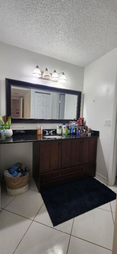 327 Lakeview Dr, Unit 103, Weston, FL 33326 Photo