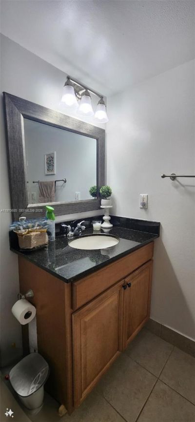 327 Lakeview Dr, Unit 103, Weston, FL 33326 Photo