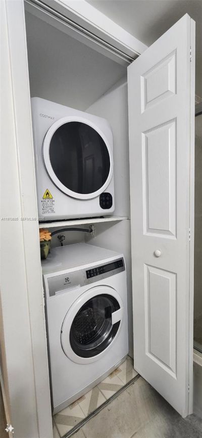 327 Lakeview Dr, Unit 103, Weston, FL 33326 Photo
