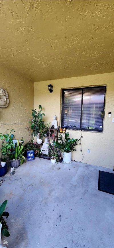 327 Lakeview Dr, Unit 103, Weston, FL 33326 Photo