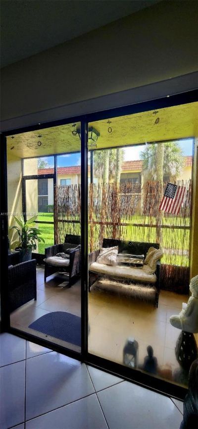 327 Lakeview Dr, Unit 103, Weston, FL 33326 Photo