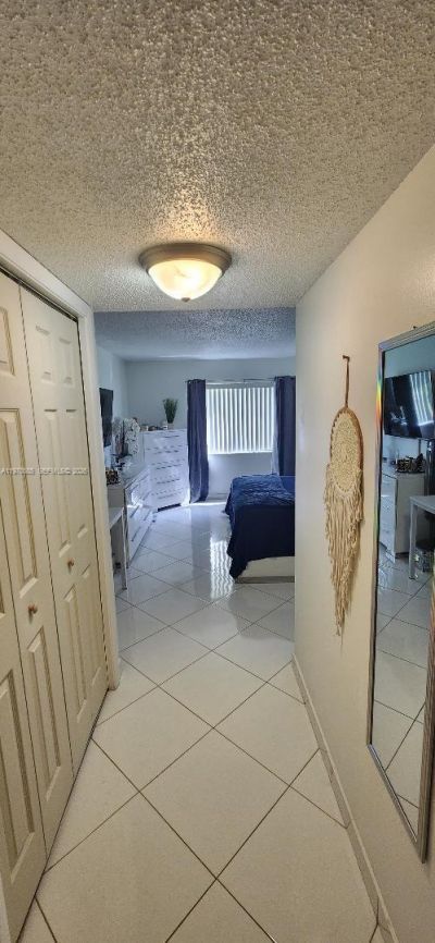 327 Lakeview Dr, Unit 103, Weston, FL 33326 Photo