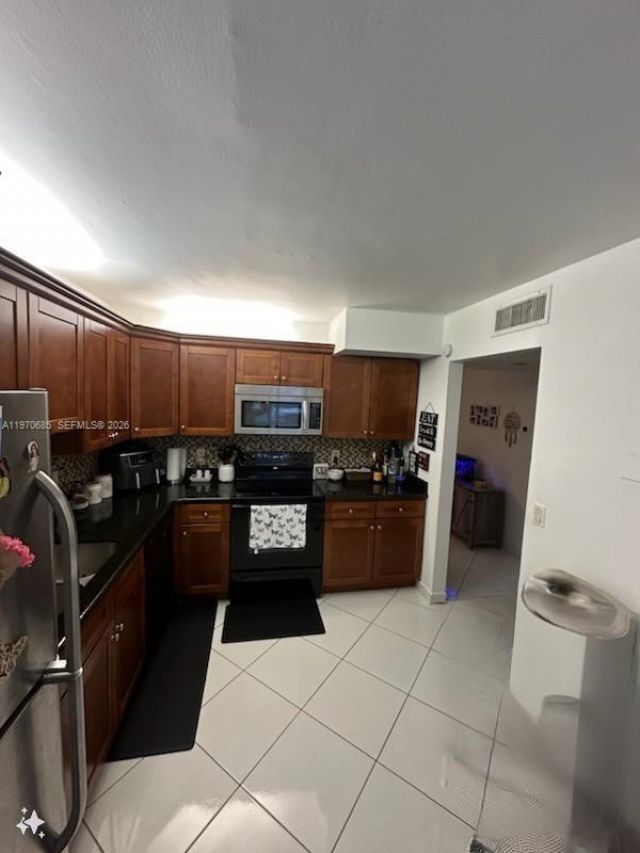 327 Lakeview Dr, Unit 103, Weston, FL 33326 Photo