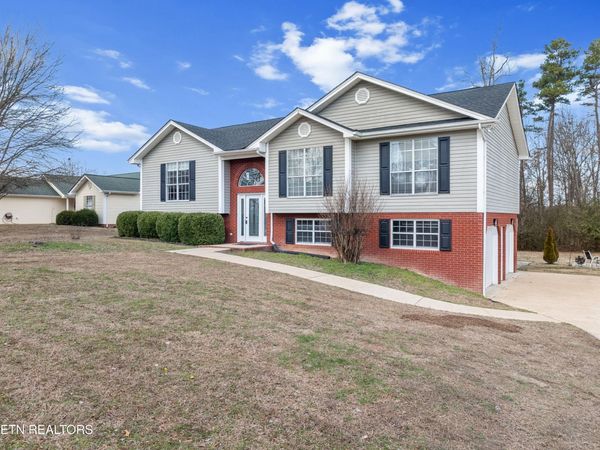 10015 Bear Trail Drive, Soddy-Daisy, TN 37379