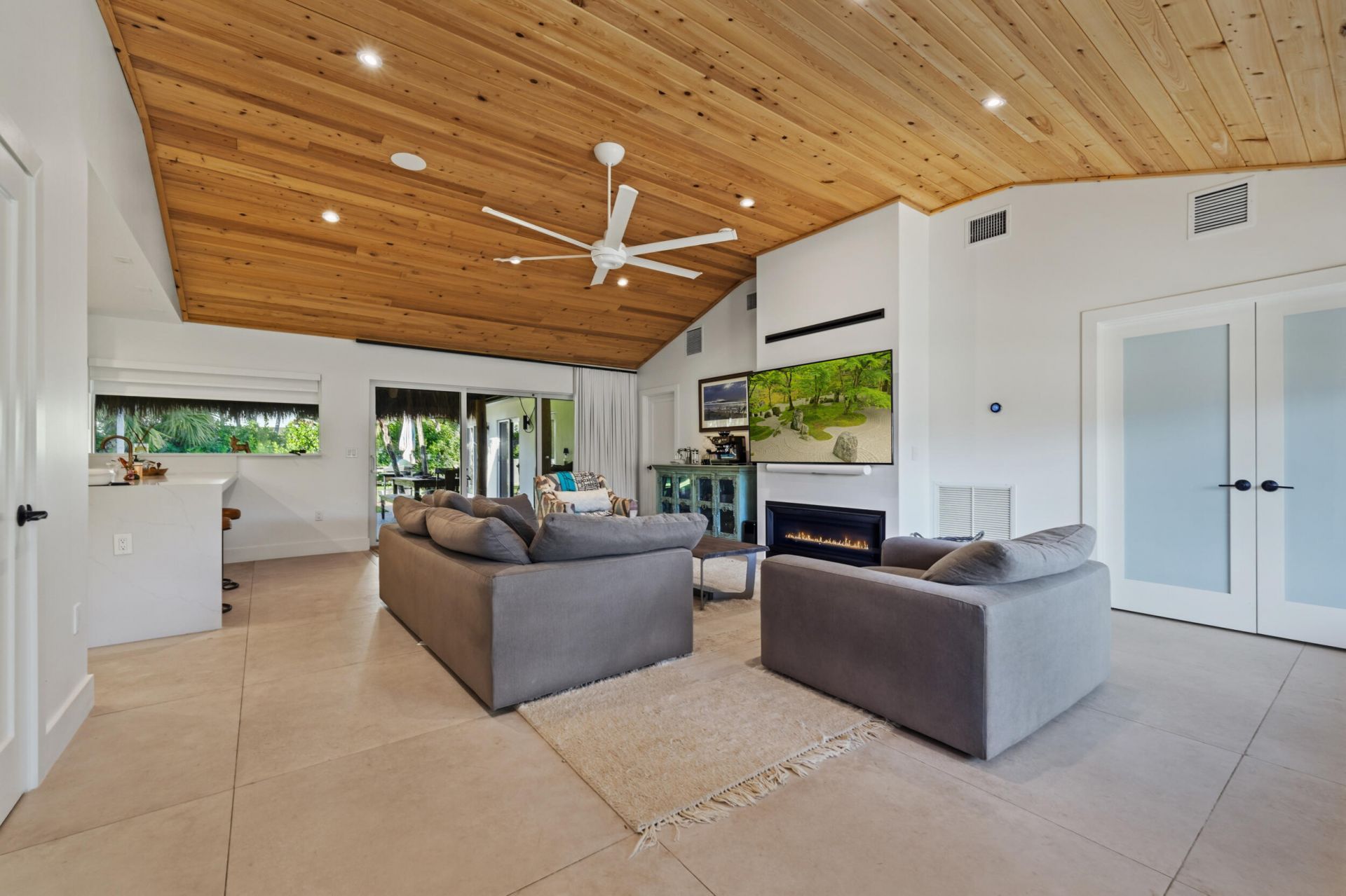 125 Cascade Lane, Palm Beach Shores, FL 33404 Photo