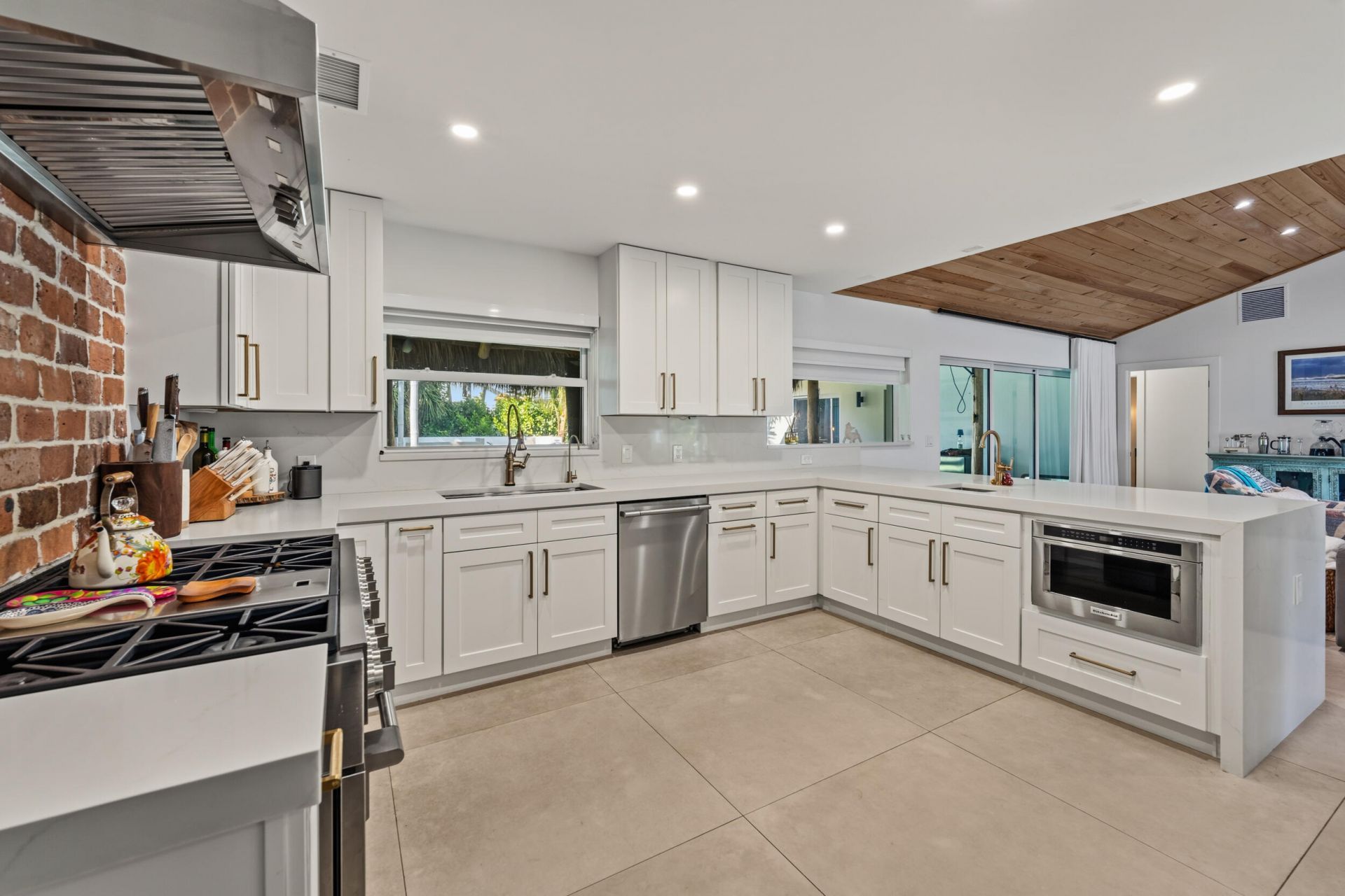 125 Cascade Lane, Palm Beach Shores, FL 33404 Photo