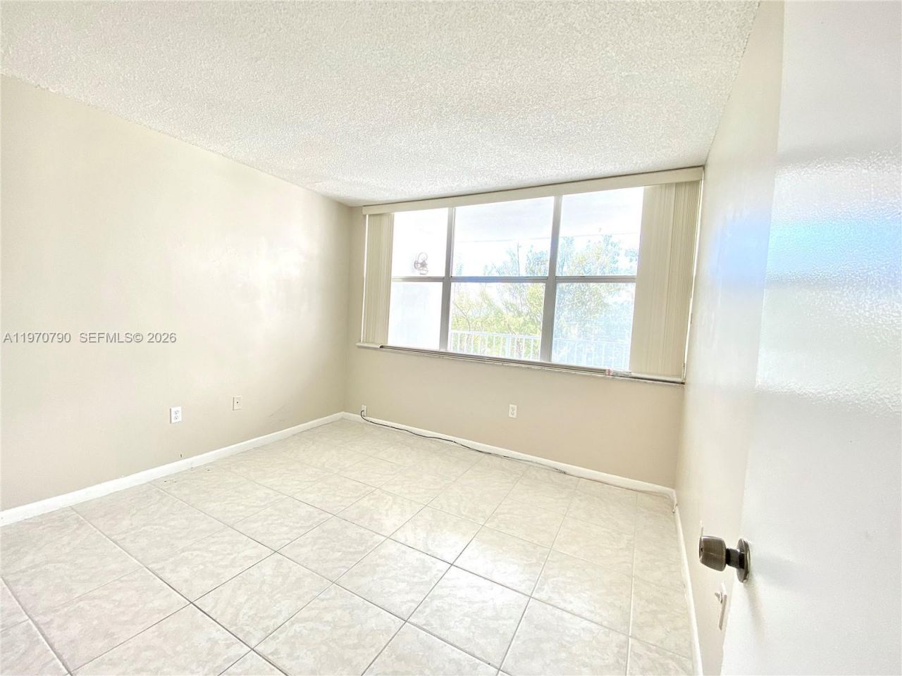 1300 NE Miami Gardens Dr , Unit 701E, Miami, FL 33179 Photo