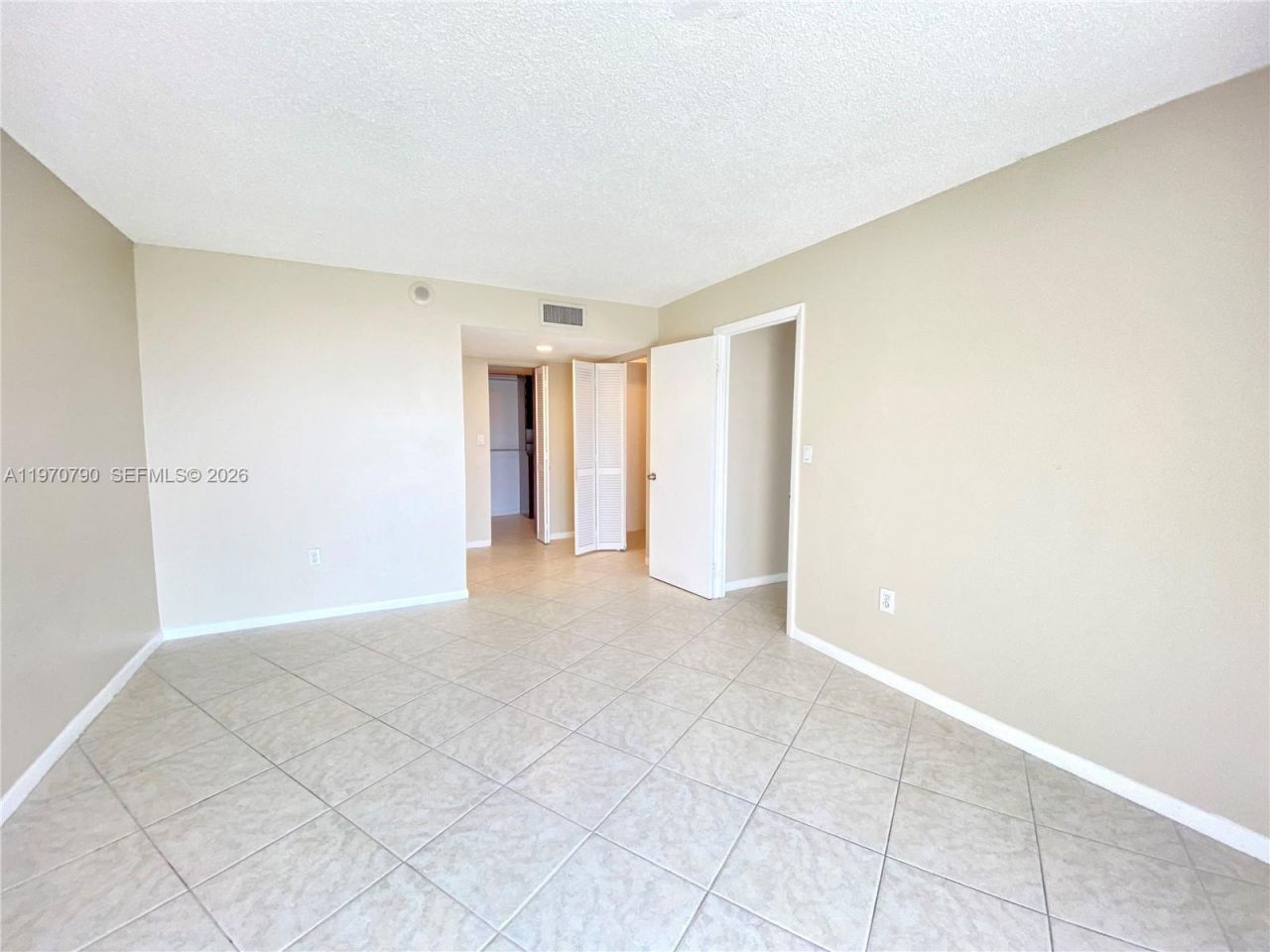 1300 NE Miami Gardens Dr , Unit 701E, Miami, FL 33179 Photo