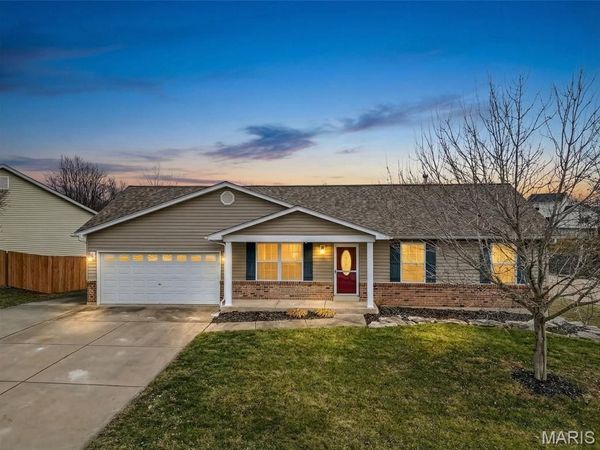 44 Great Owls Way, Winfield, MO 63389