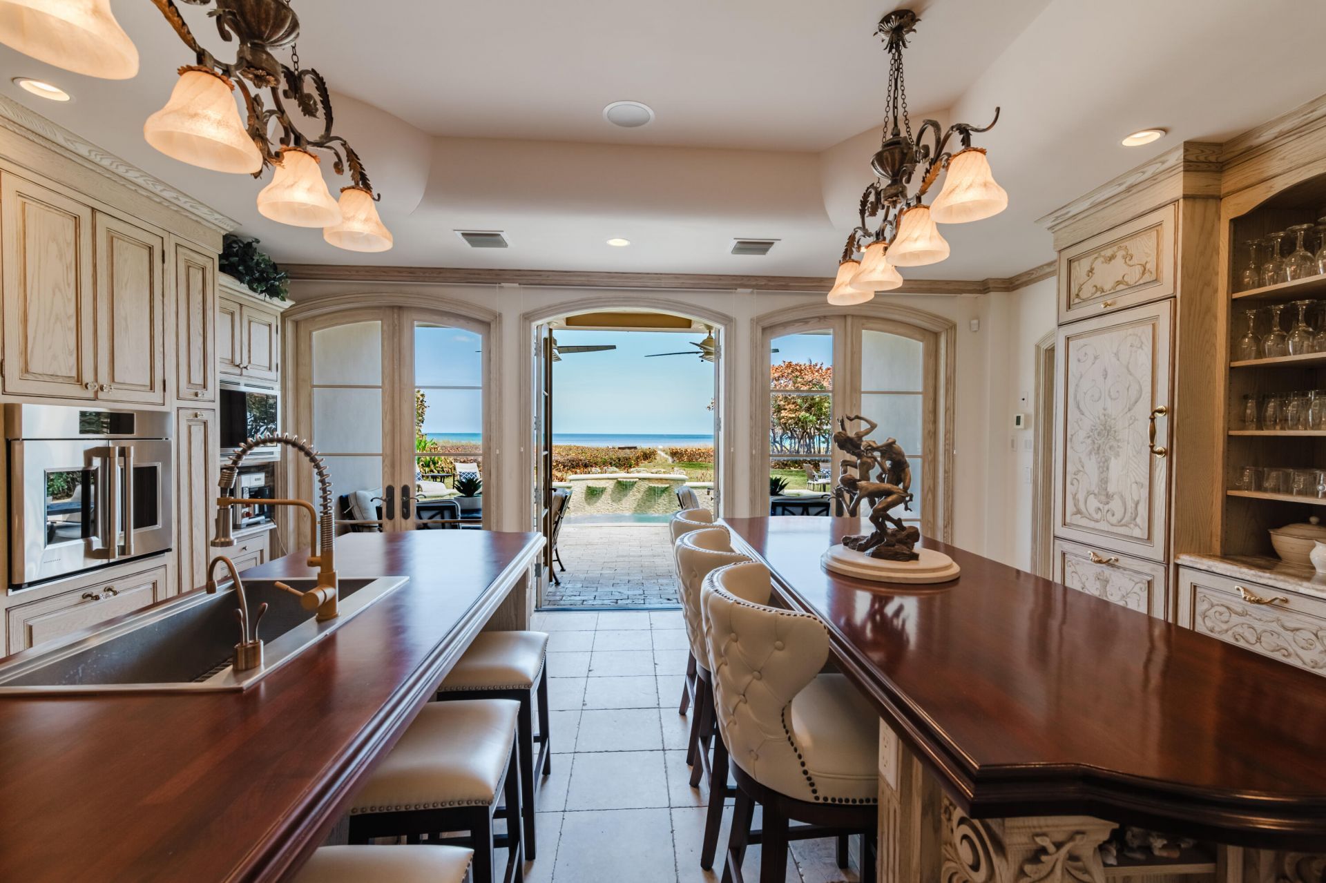 19 N Beach Road, Jupiter Island, FL 33455 Photo