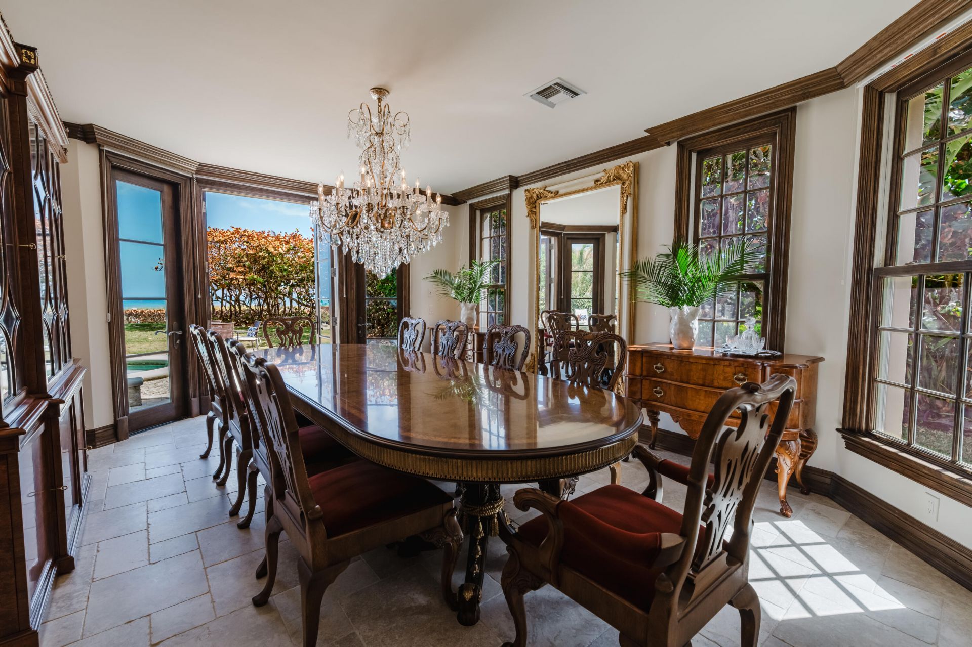 19 N Beach Road, Jupiter Island, FL 33455 Photo