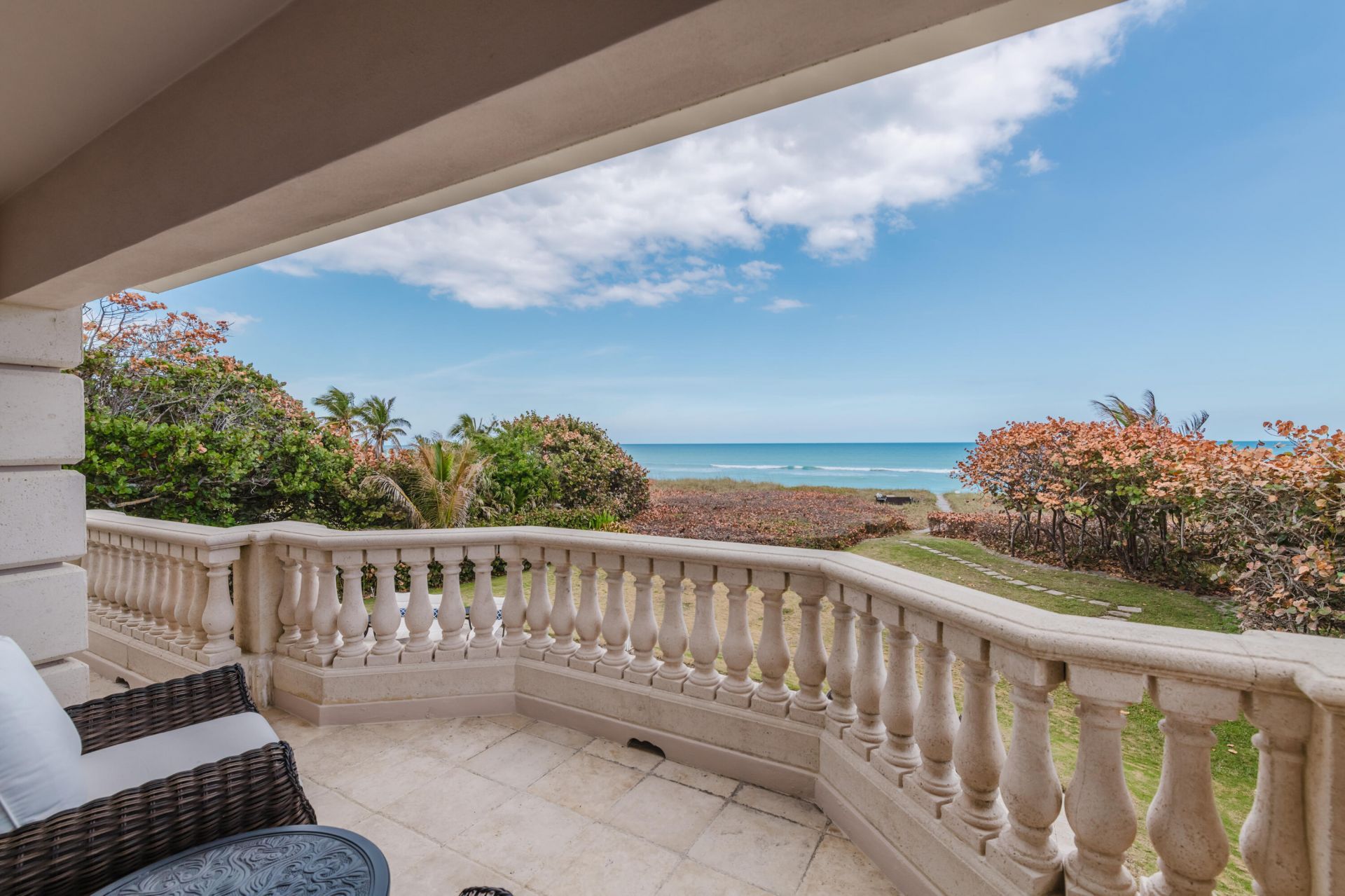 19 N Beach Road, Jupiter Island, FL 33455 Photo