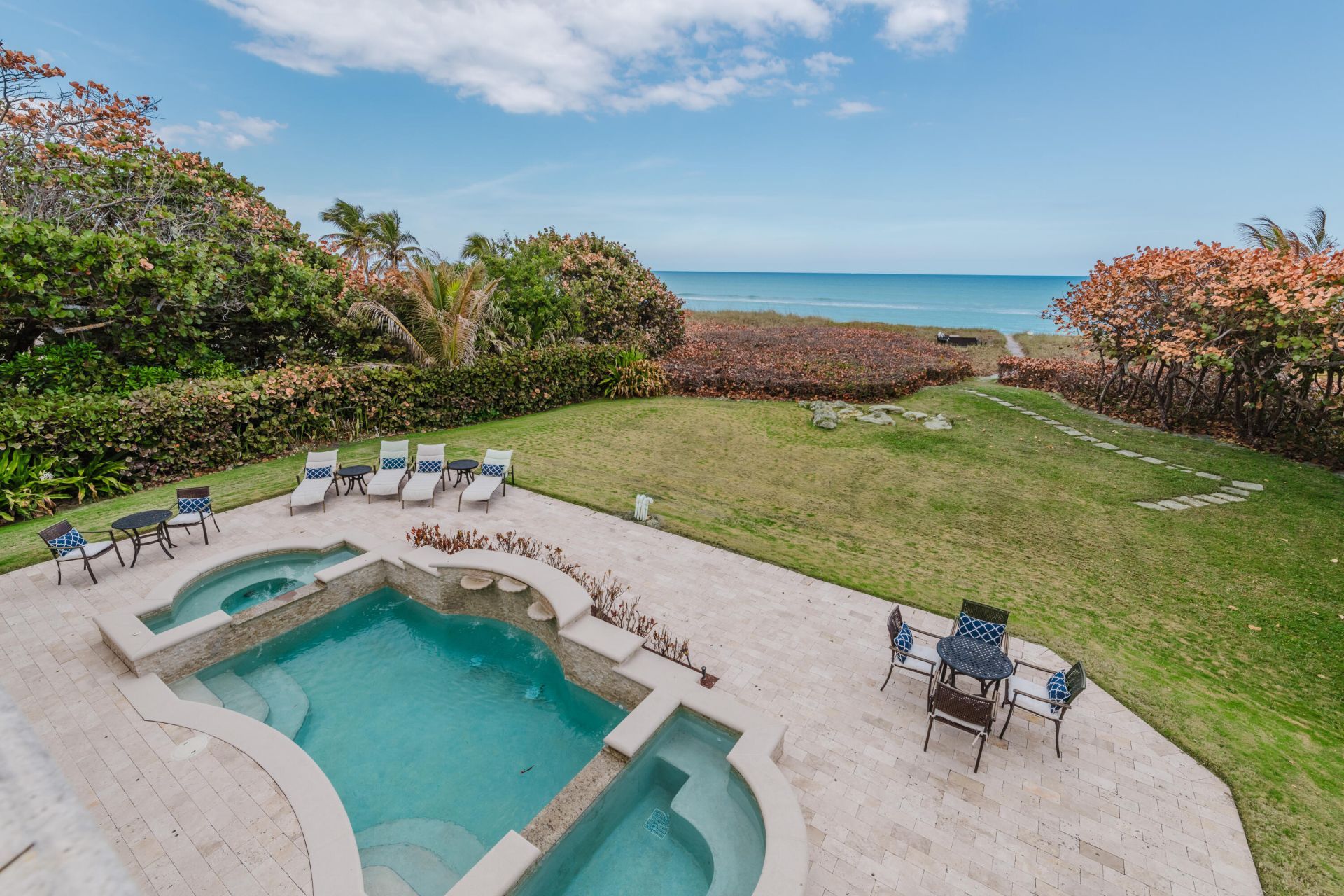 19 N Beach Road, Jupiter Island, FL 33455 Photo