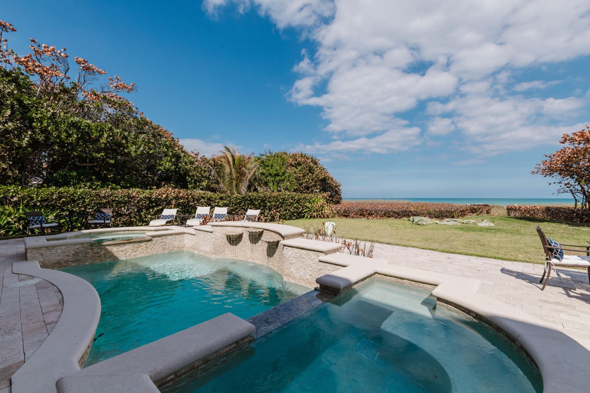 19 N Beach Road, Jupiter Island, FL 33455 Photo