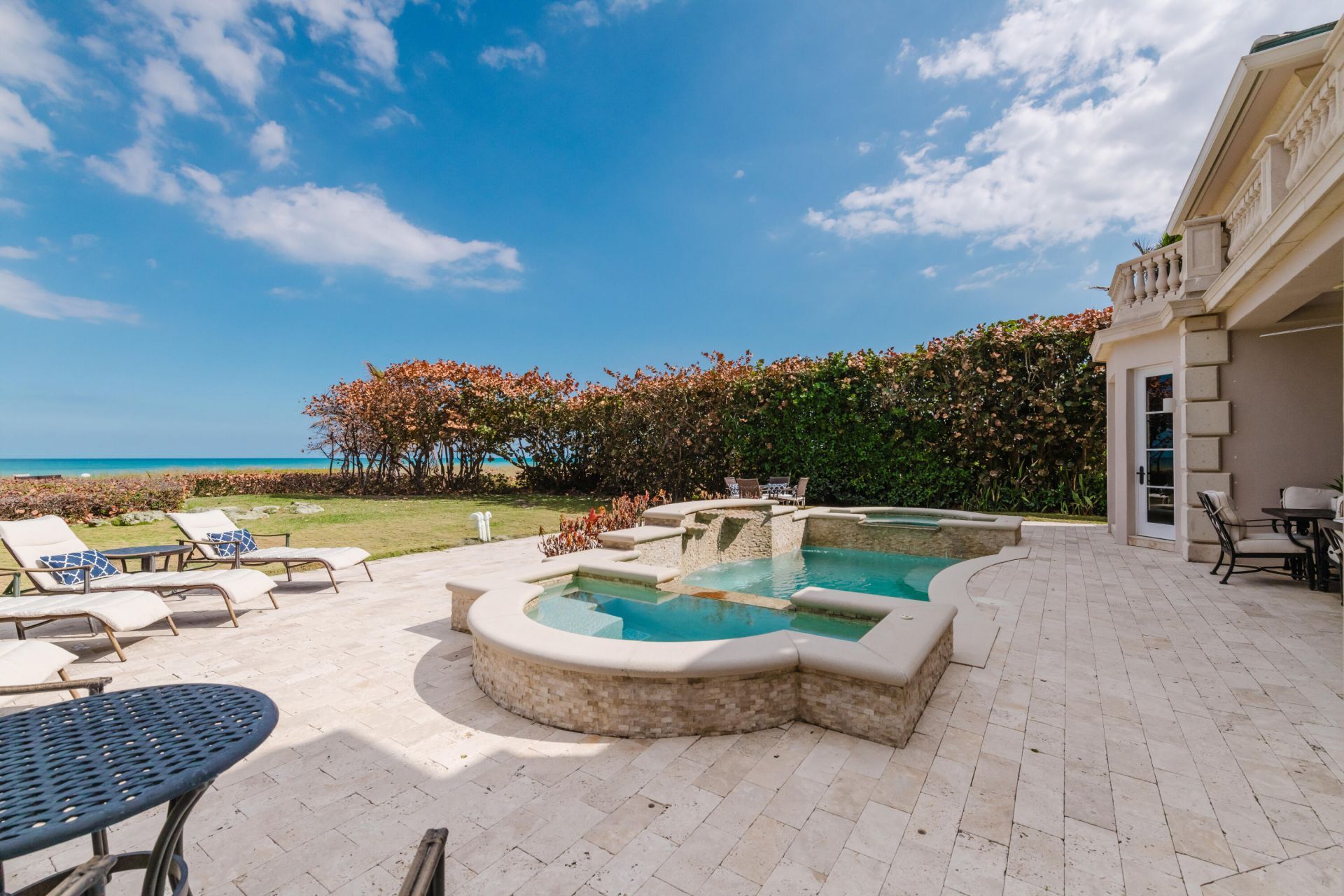 19 N Beach Road, Jupiter Island, FL 33455 Photo