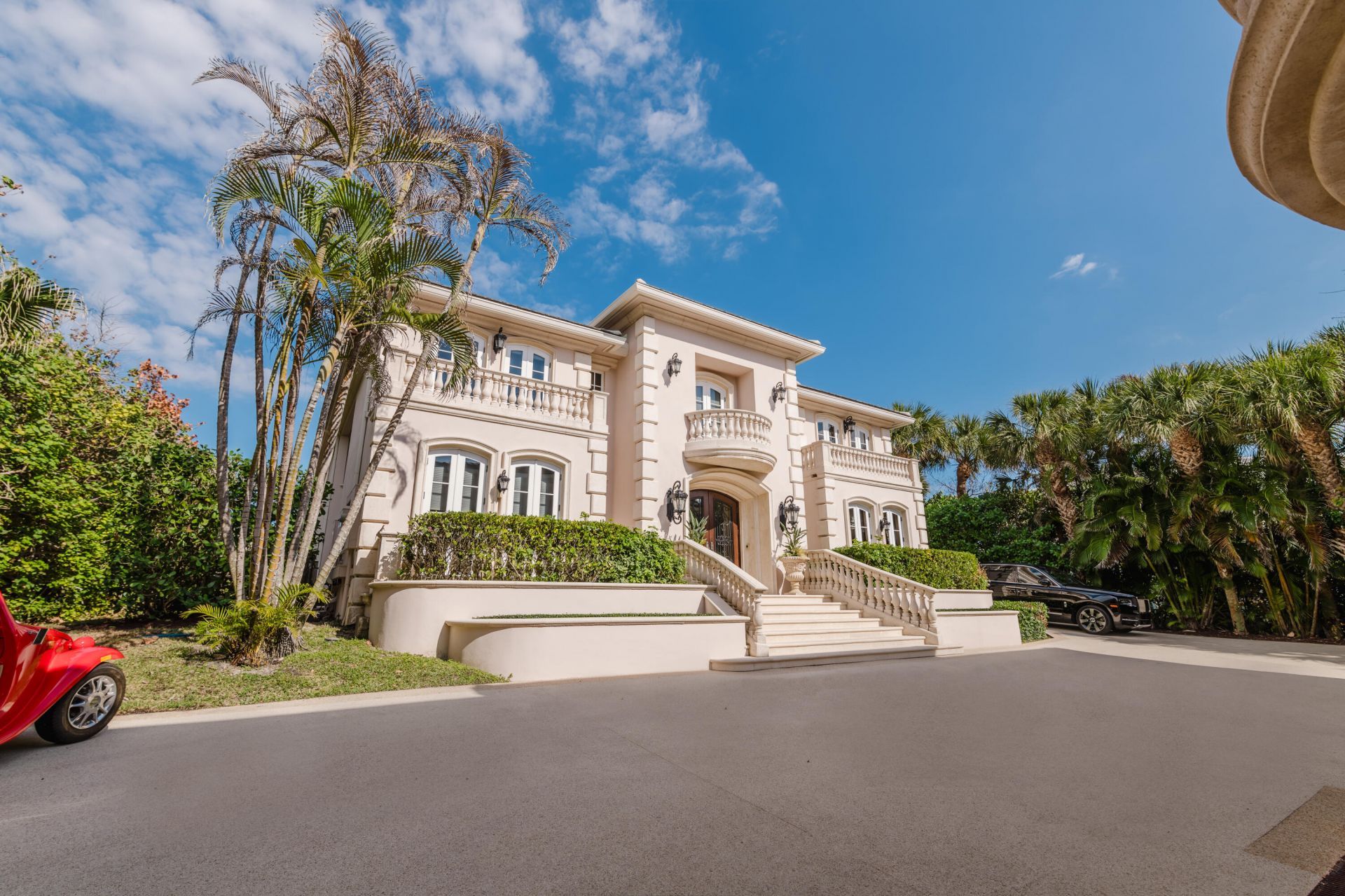 19 N Beach Road, Jupiter Island, FL 33455 Photo