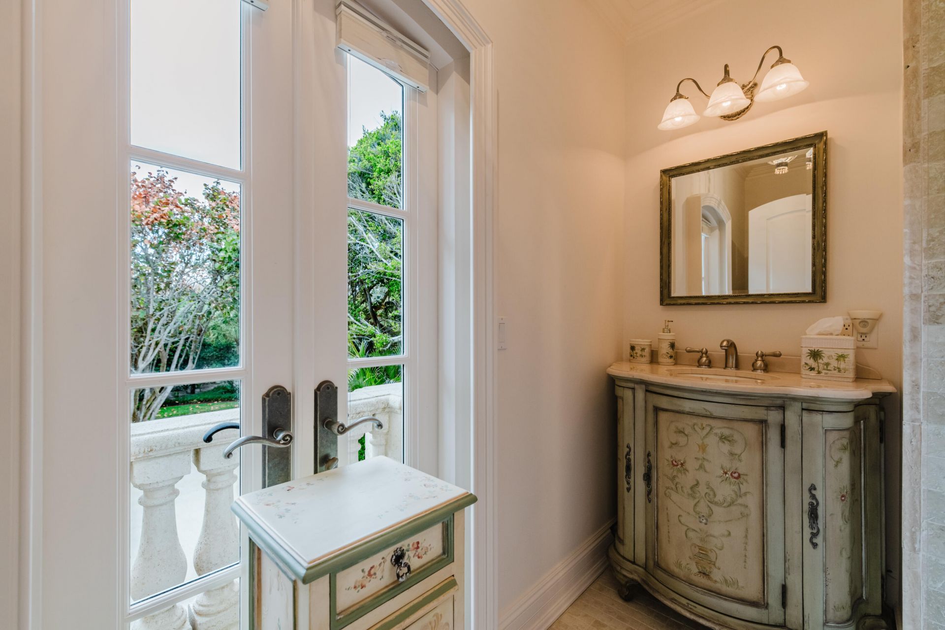 19 N Beach Road, Jupiter Island, FL 33455 Photo