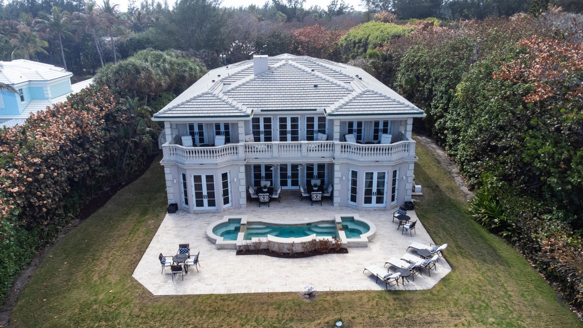 19 N Beach Road, Jupiter Island, FL 33455 Photo