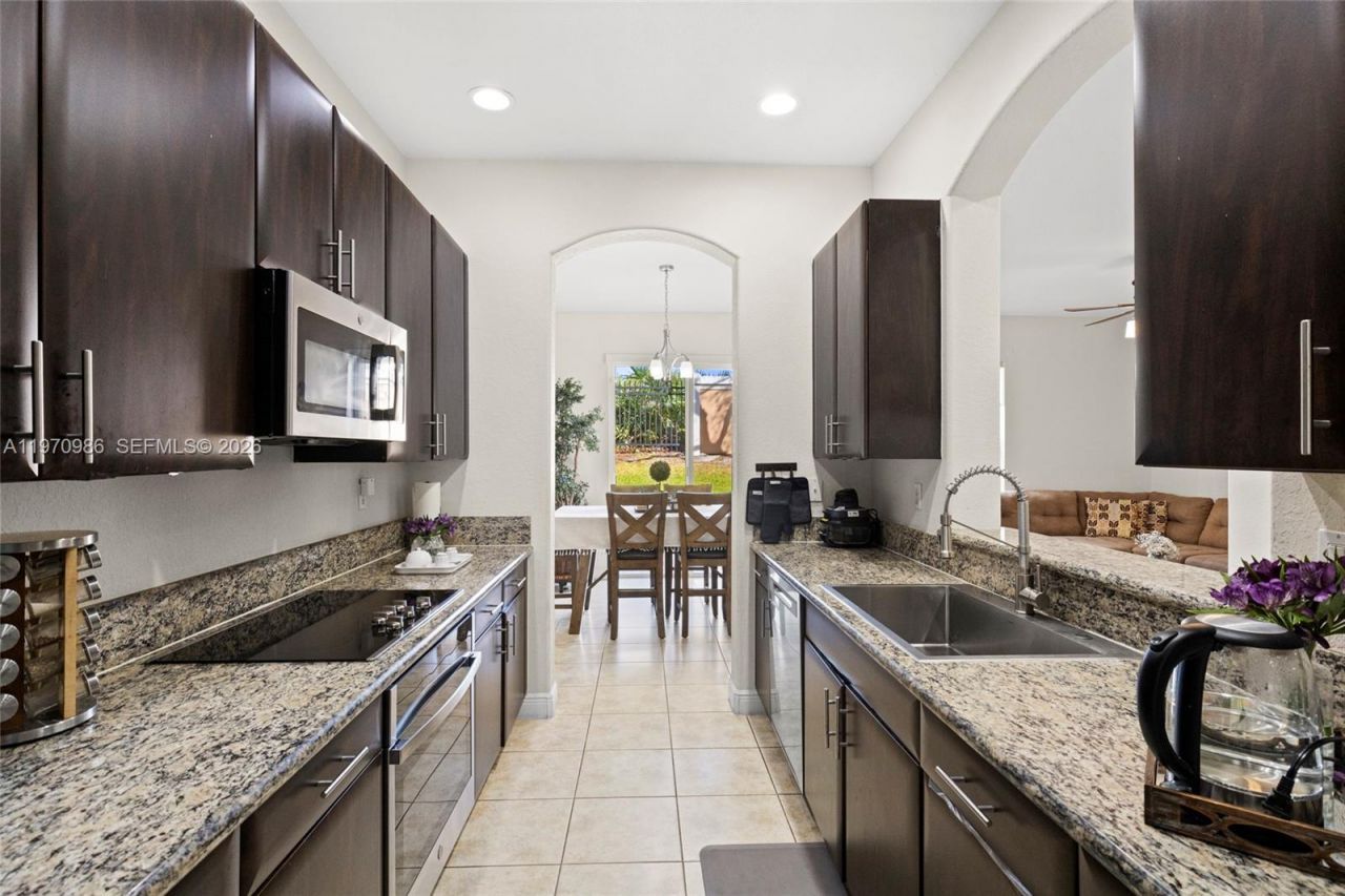 6959 Julia Gardens Dr, Coconut Creek, FL 33073 Photo