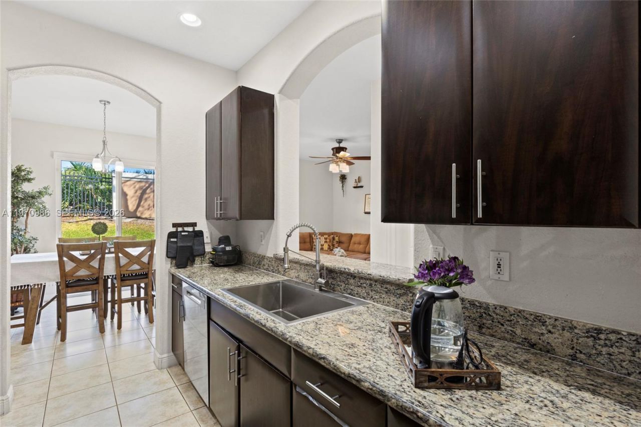 6959 Julia Gardens Dr, Coconut Creek, FL 33073 Photo