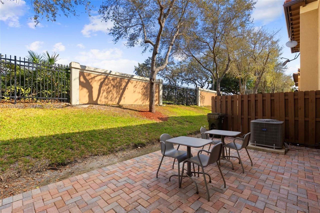 6959 Julia Gardens Dr, Coconut Creek, FL 33073 Photo