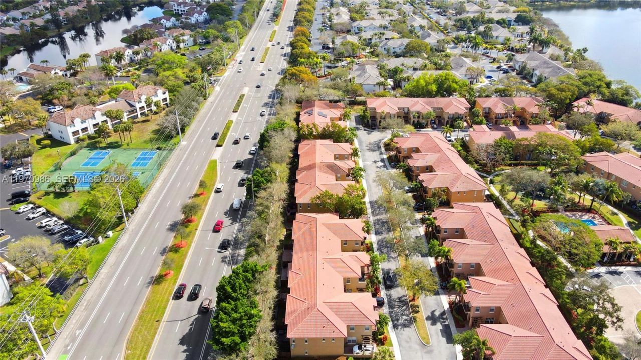 6959 Julia Gardens Dr, Coconut Creek, FL 33073 Photo