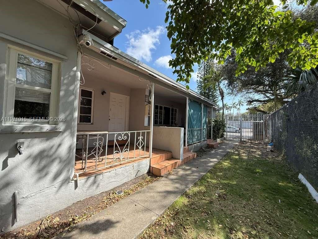 1751 NW 29th St , Unit H, Miami, FL 33142 Photo