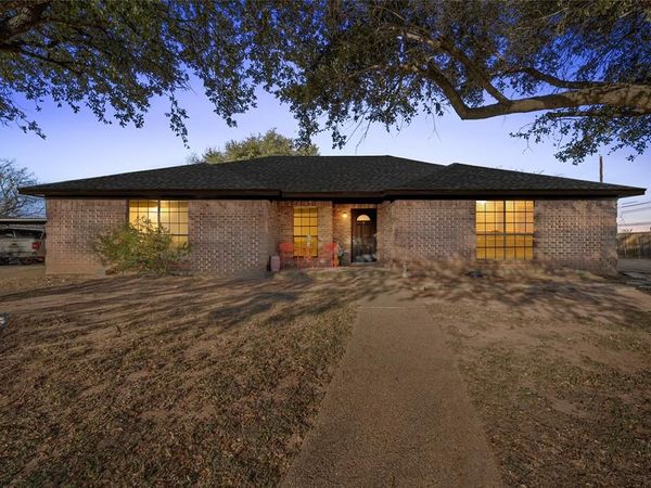 10608 Lone Star Drive , Waco, TX 76708