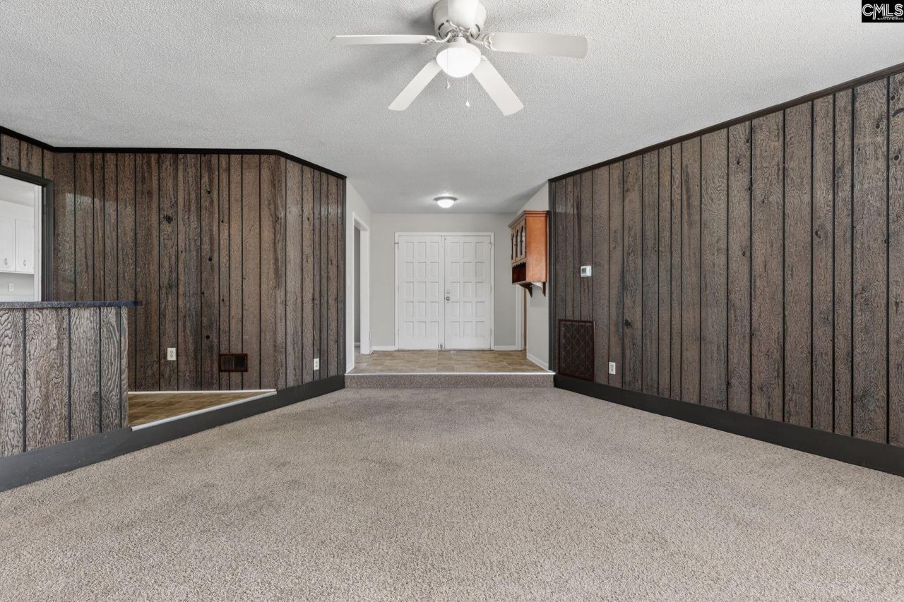 109 Branch Hill Drive  Photo 15