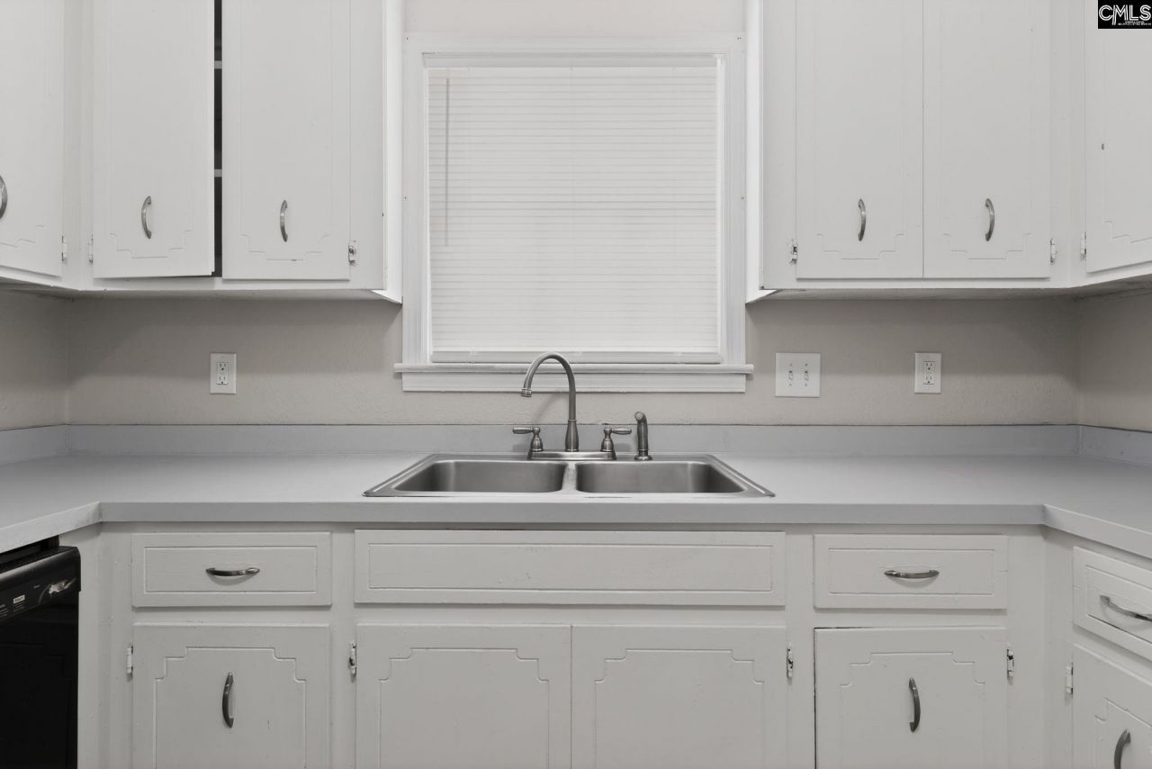 109 Branch Hill Drive  Photo 18