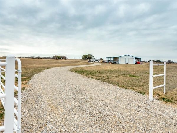 218 Homestead Court, Lipan, TX 76462