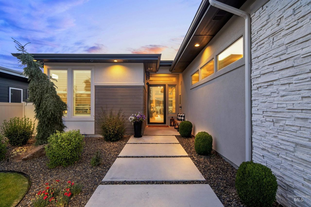 570 W Carnelian Ln., Eagle, ID 83616 Main Photo