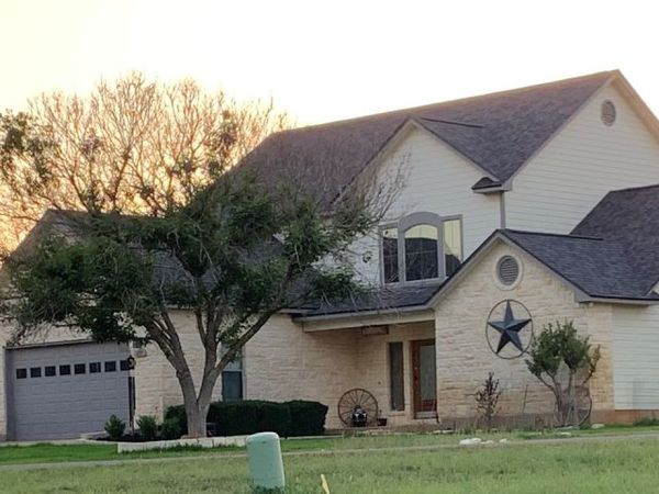 177 Knollwood Cir, Bandera, TX 78003