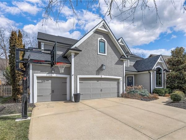 13113 Ballentine Street, Overland Park, KS 66213