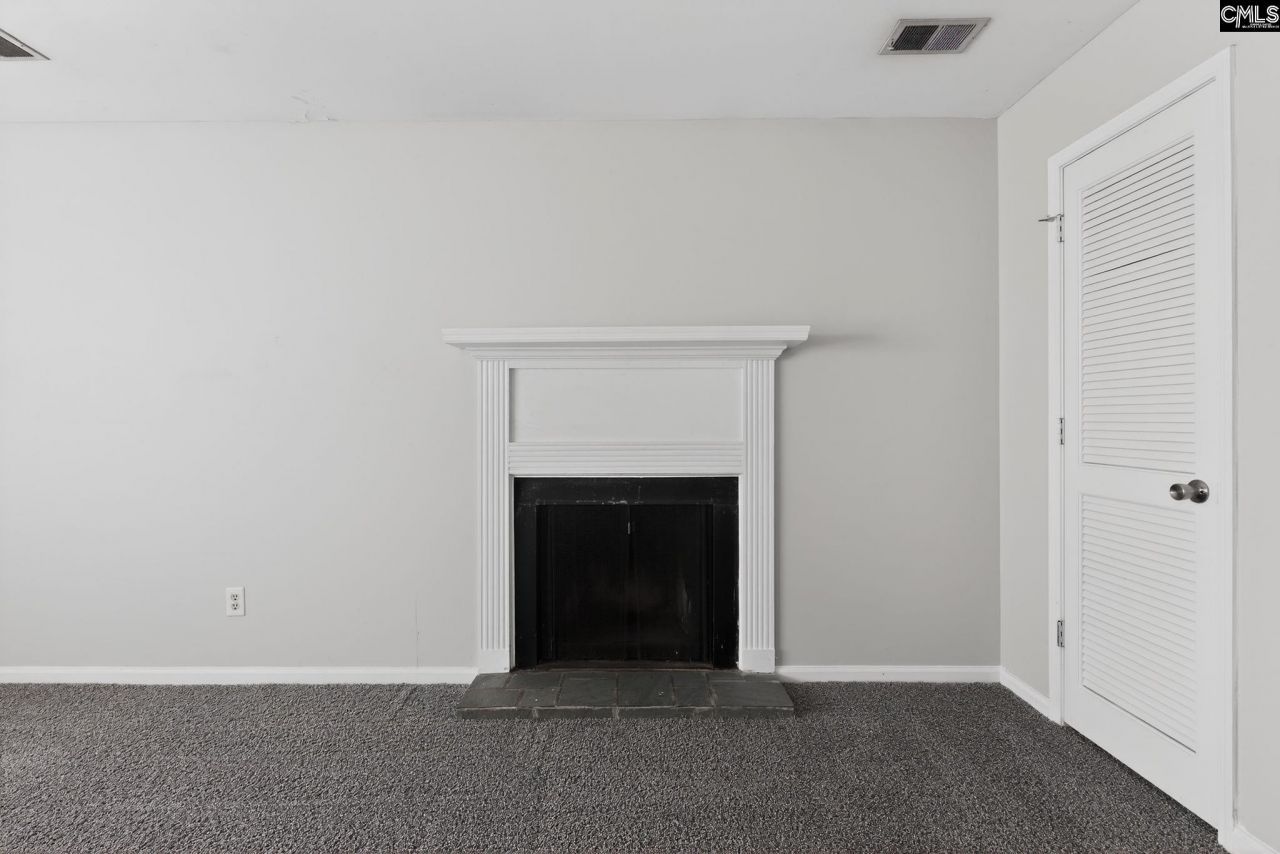 18 Belle Oaks Court  Photo 5